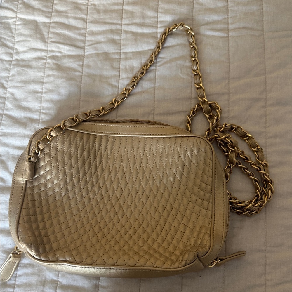 Elegant Gold Quilted Women's Bag